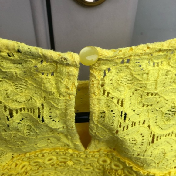 PROJECT RUNWAY Buttercup Cold Shoulder Top - Picture 5 of 6